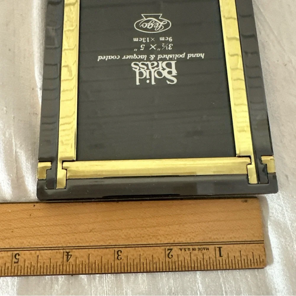 NOS VINTAGE SOLID BRASS HAND POLISHED PICTURE FRAME 3.5X5